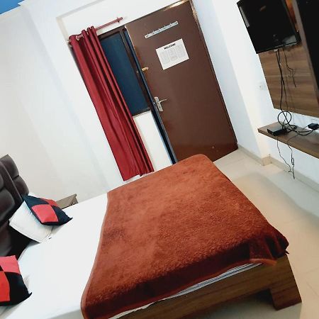Bhawana Hotel آغْرا المظهر الخارجي الصورة